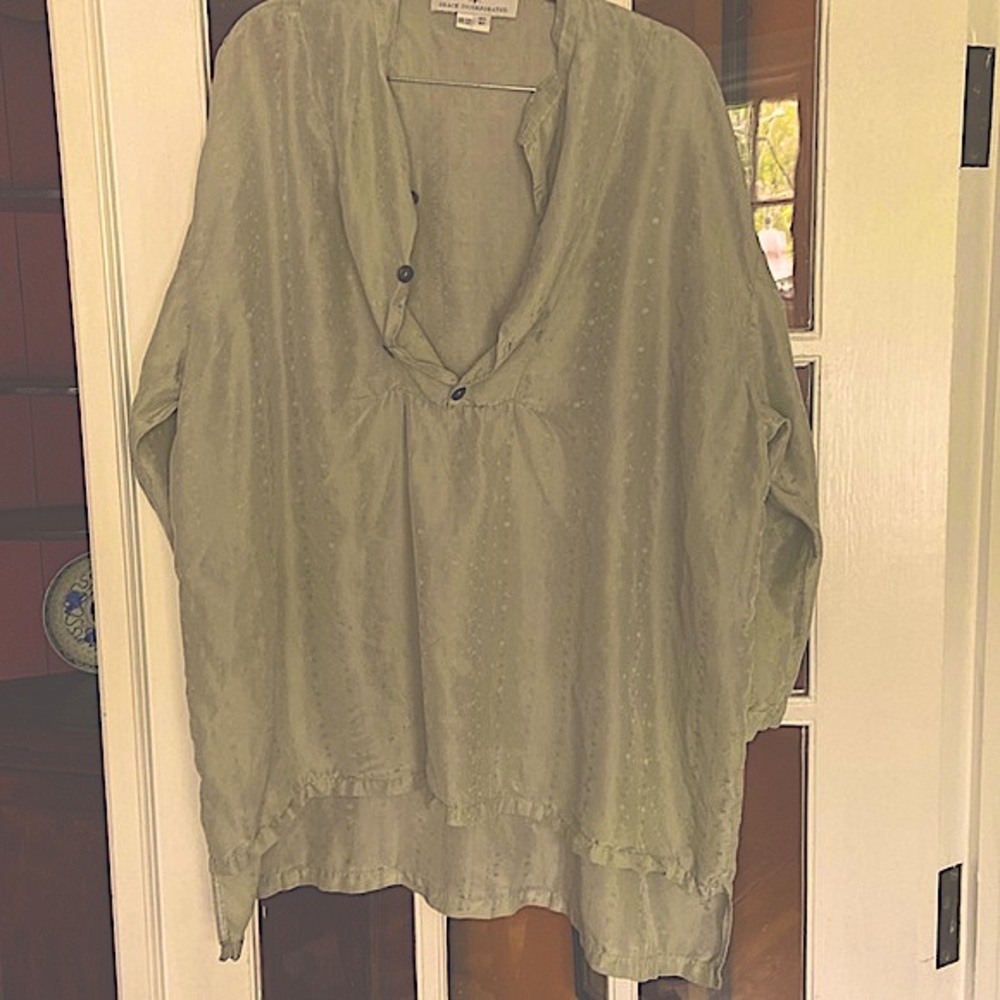 J. Morgan Puett and Shack, Inc.   Billowing, oversized silk over-shirt - Picture 4 of 12